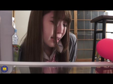 small girl japanese kisses video