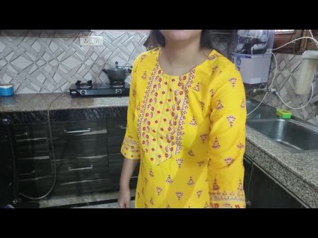 kitchen_me_mom_hindi_me_cho