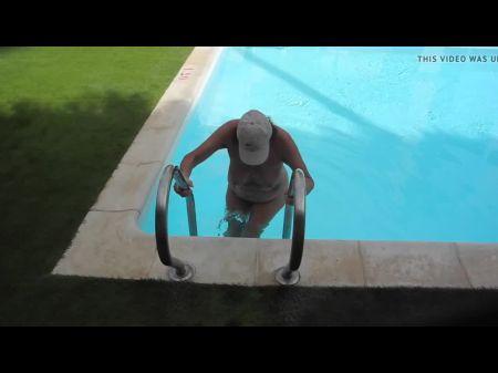 ful neked bath women